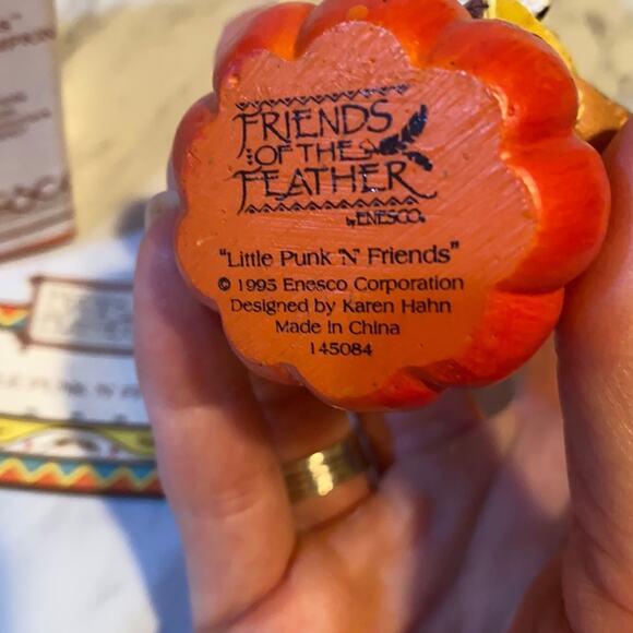 Friends of The Feather Little Punk N' Friends #145084 Figurine NEW Enesco - Picture 6 of 7